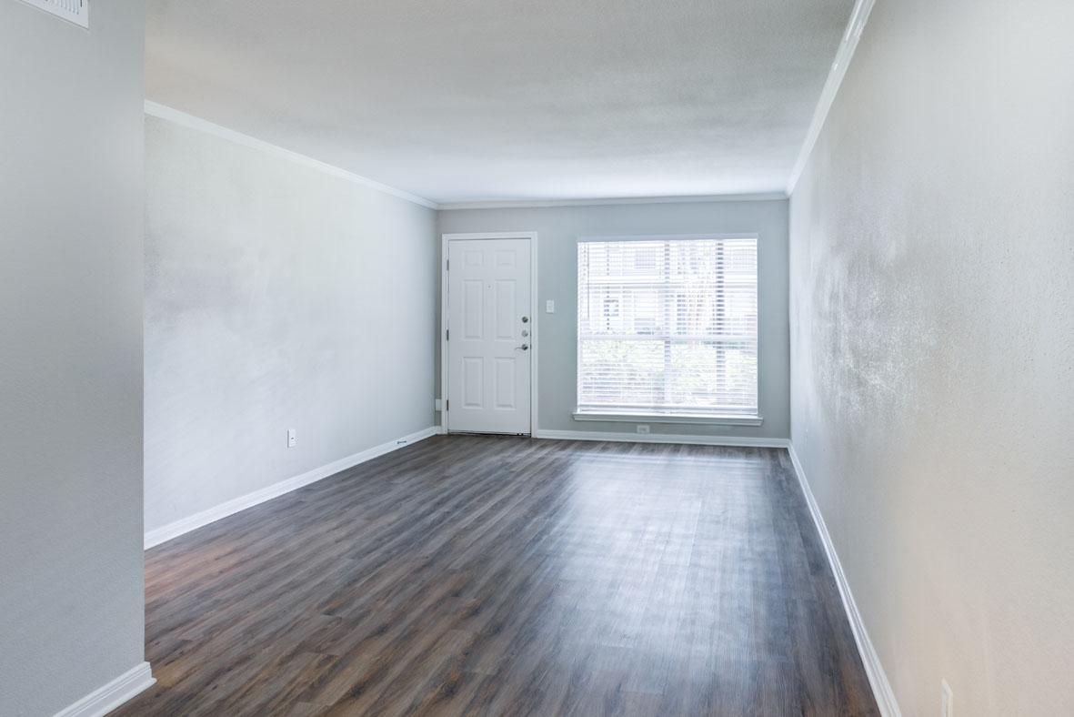 Living room toward the entry